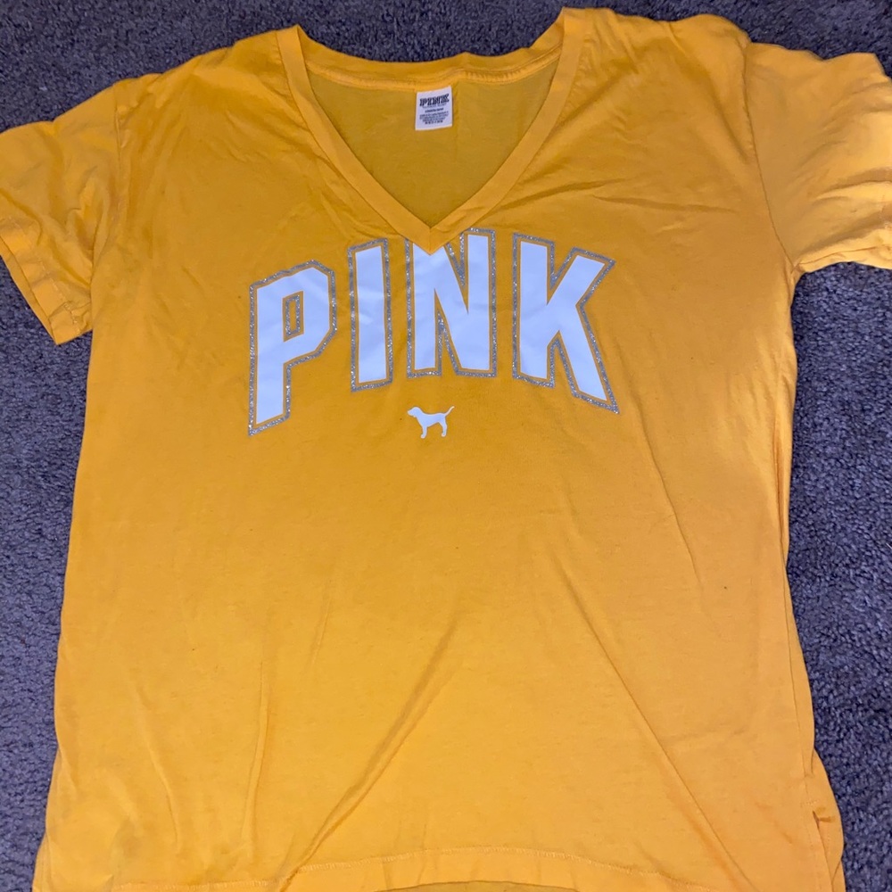 VS PINK tee